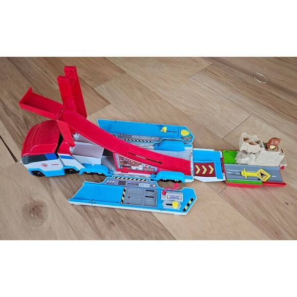 A huge lot of paw patrol toys includes lookout tower, bus, plane, and ship - Picture 5 of 7